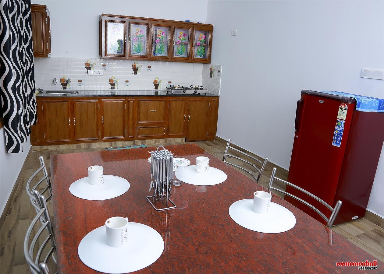 Holiday Villa Thekkady Ngoại thất bức ảnh