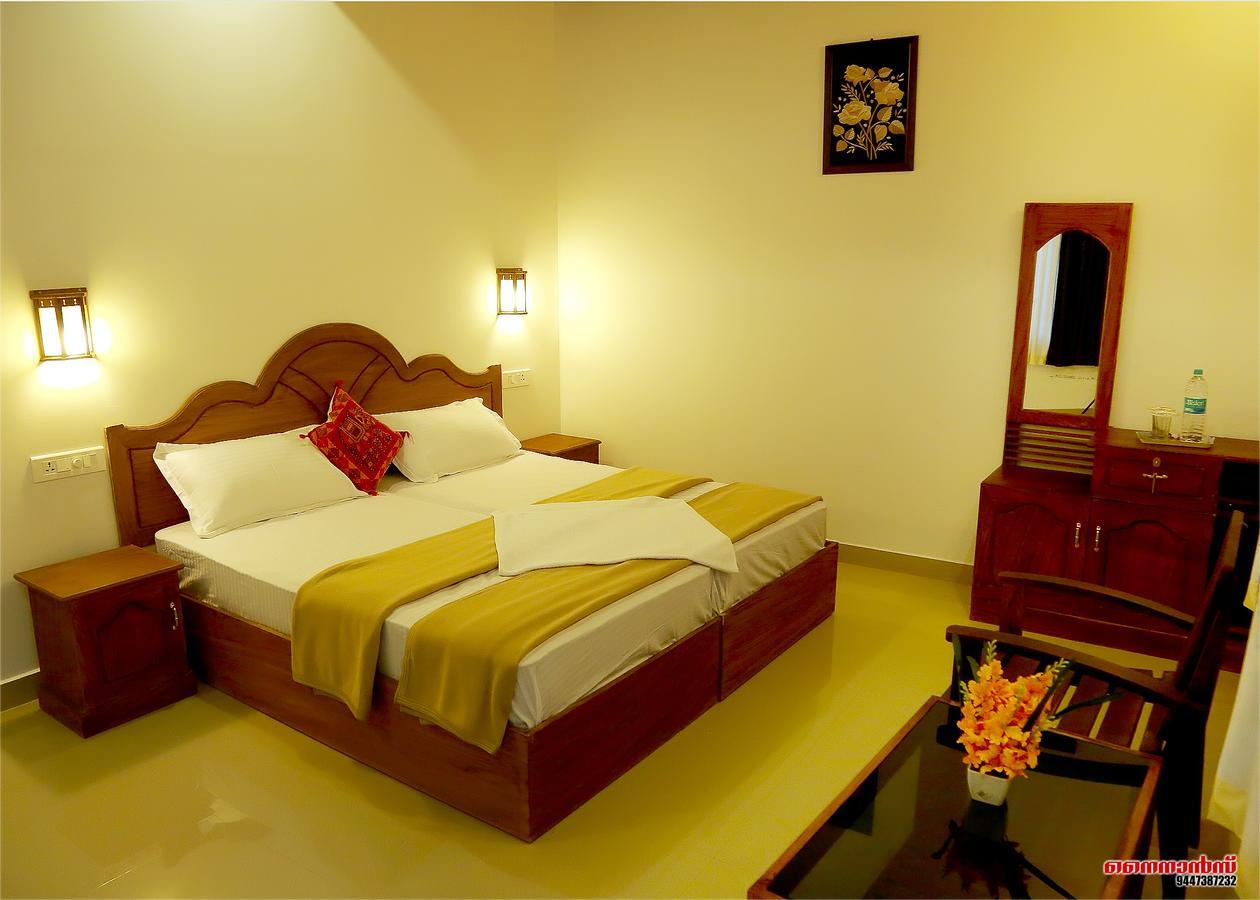 Holiday Villa Thekkady Ngoại thất bức ảnh