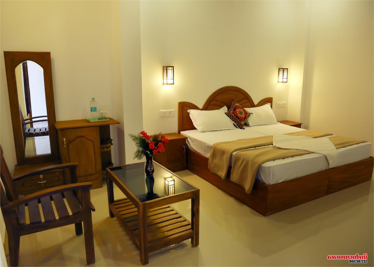 Holiday Villa Thekkady Ngoại thất bức ảnh